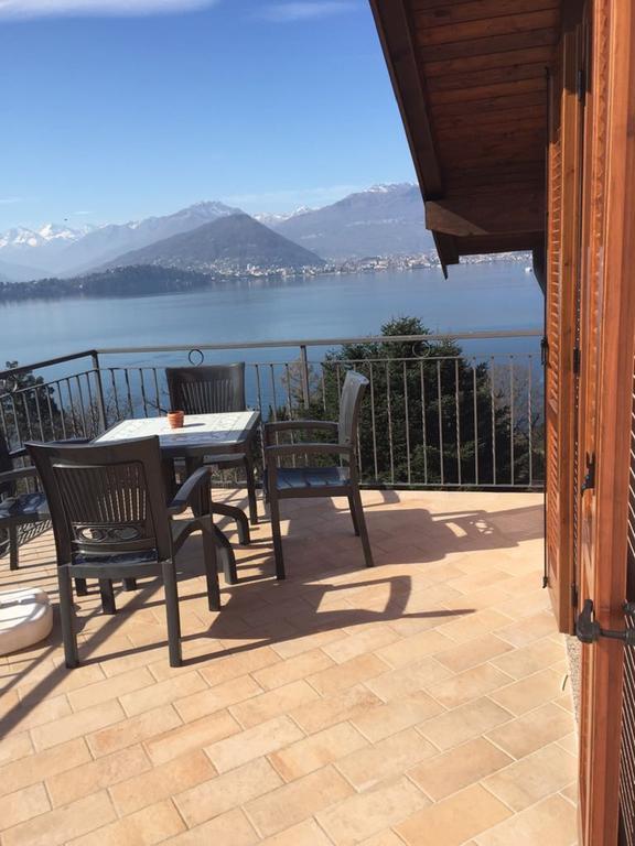 Ferienwohnung Apartment Laveno-Mombello Exterior foto