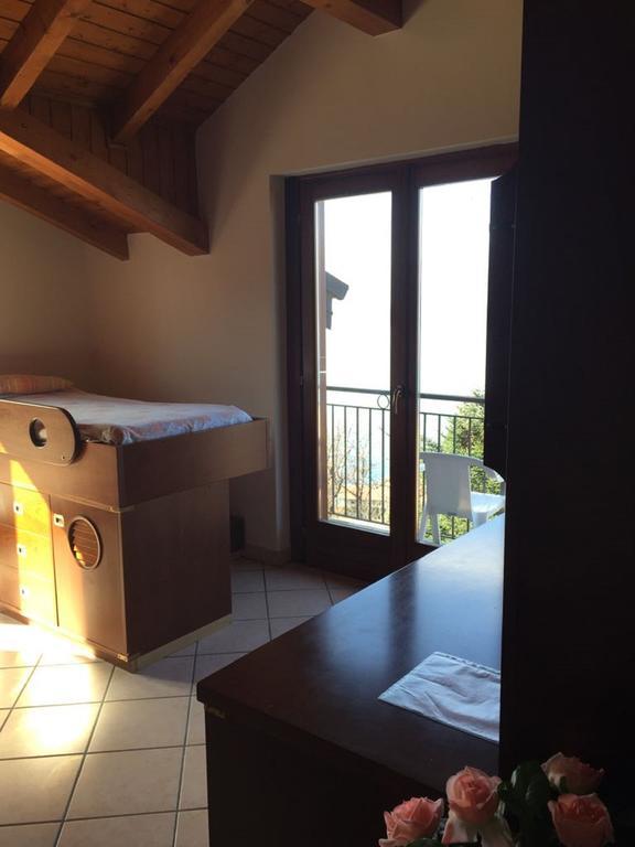 Ferienwohnung Apartment Laveno-Mombello Exterior foto